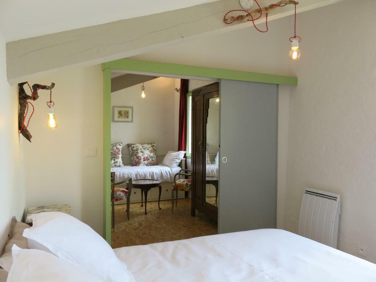 Bed and Breakfast La Buissonniere Oppède Exterior foto